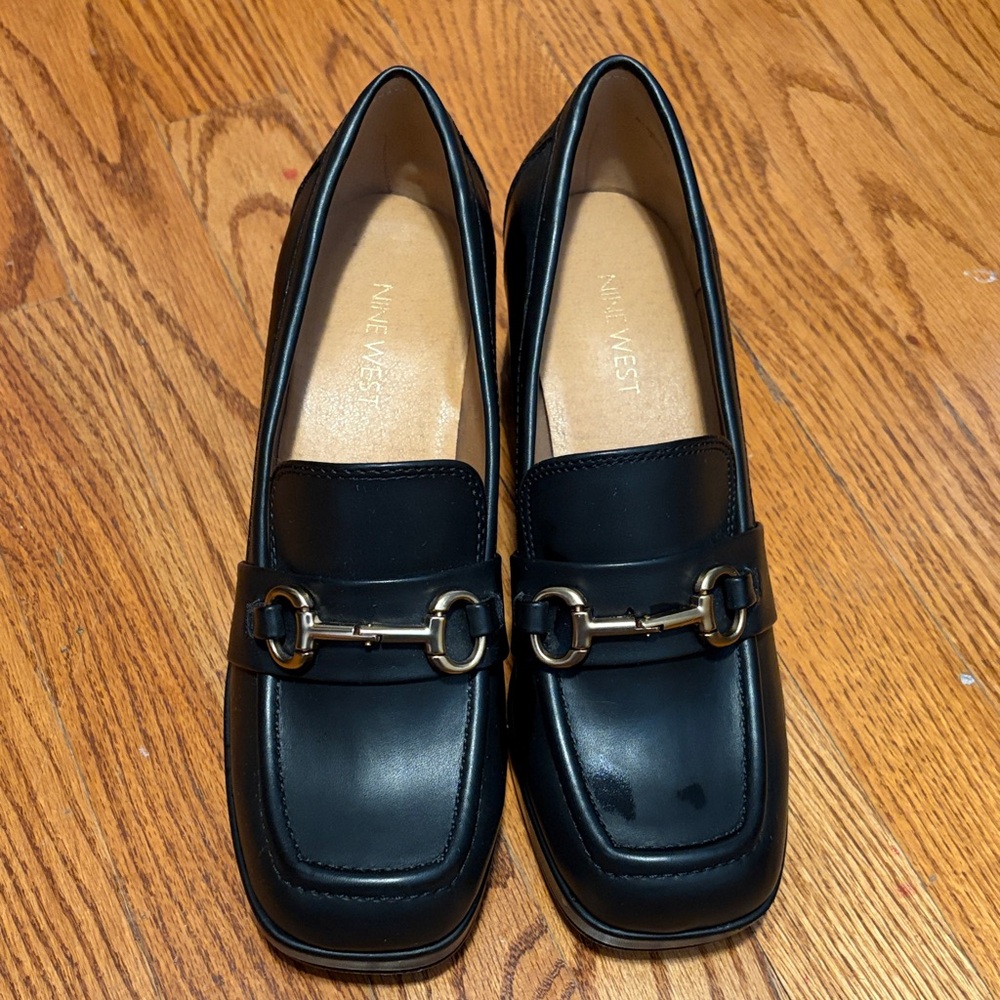 Nine West Classic Black Loafers with Gold Accents